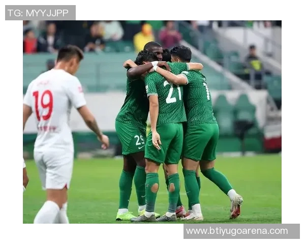 铁路部门开通国安球迷专列助力足协杯决赛观赛出行保障